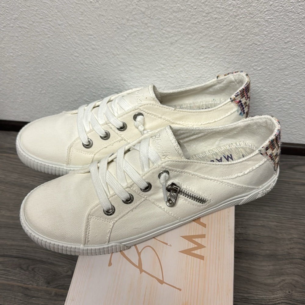 Blowfish Malibu Women's Fruit Lace Up Sneaker - Picture 5 of 10